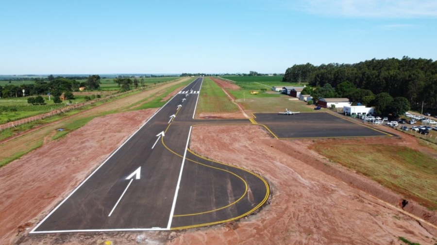 prefeita-e-governador-em-exercicio-entregam-obra-do-aeroporto