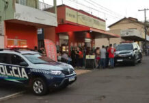 Homem chega atirando,mata a irmã e se mata em seguida